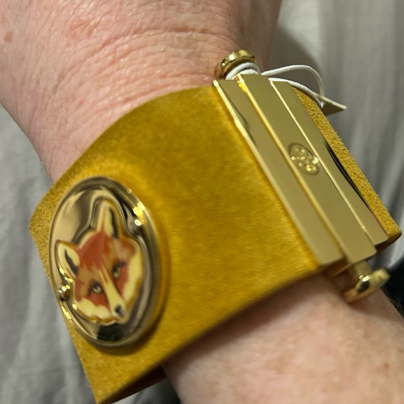 Tory Burch yellow leather fox face coin cuff bracelet nwt $145 RARE! - Picture 2 of 6